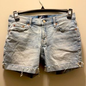 Gap 5” denim shorts